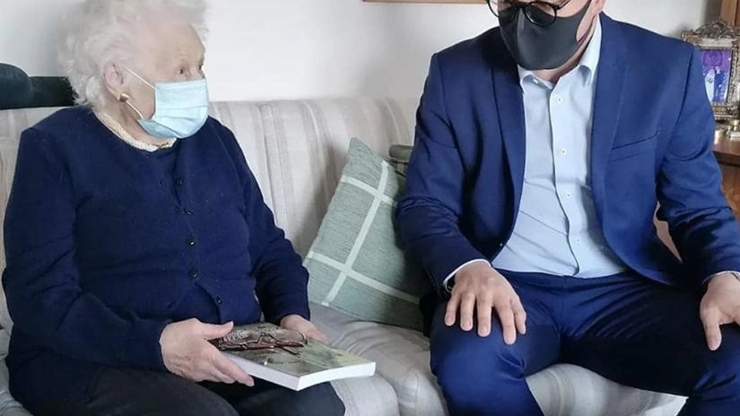 Addio a Bruna Desolina Magioncalda, ieri l’ultimo saluto alla nonna di Concorezzo: aveva 103 anni. Di un paesino del Genovese,... Addio a Bruna Desolina Magioncalda, ieri l’ultimo saluto alla nonna di Concorezzo: aveva 103 anni. Di un paesino del Genovese,...