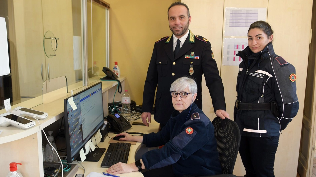 Il comandante Salvatore Guzzardo è tornato al timone della Polizia dell’Unione dei Comuni dopo tre anni trascorsi a Cremona: il bacino di competenza del comando è di quasi 26 chilometri quadrati a cavallo di tre paesi (Pozzuolo, Bellinzago e Liscate)