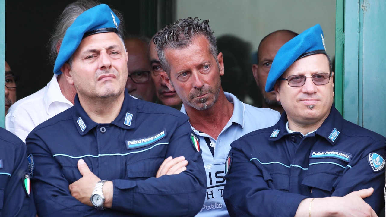 Massimo Bossetti, il carpentiere di Mapello condannato all'ergastolo per l'omicidio di Yara Gambirasio Massimo Bossetti, il carpentiere di Mapello condannato all'ergastolo per l'omicidio di Yara Gambirasio
