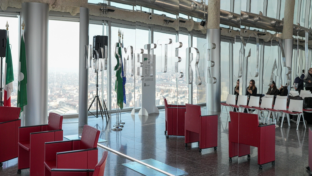 "Non smettere mai" al 39° piano di Palazzo Lombardia "Non smettere mai" al 39° piano di Palazzo Lombardia