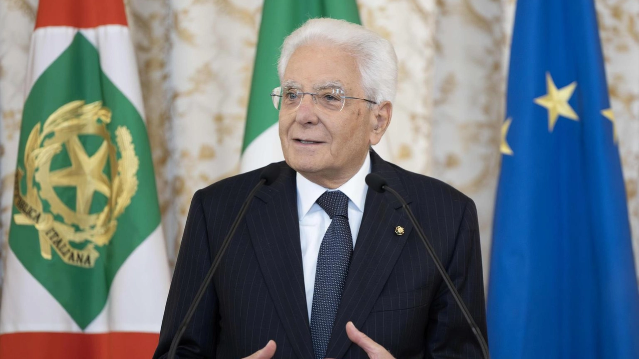 'Sta a tutti noi,in particolare a chi riveste cariche pubbliche' 'Sta a tutti noi,in particolare a chi riveste cariche pubbliche'