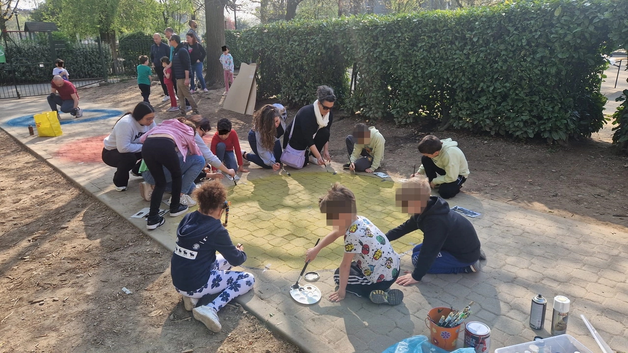 Grande successo per "Nontiscordardimé - Operazione scuole pulite". Sistemati tavoli e giochi, seminati i vialetti e sgomberata la cantina.