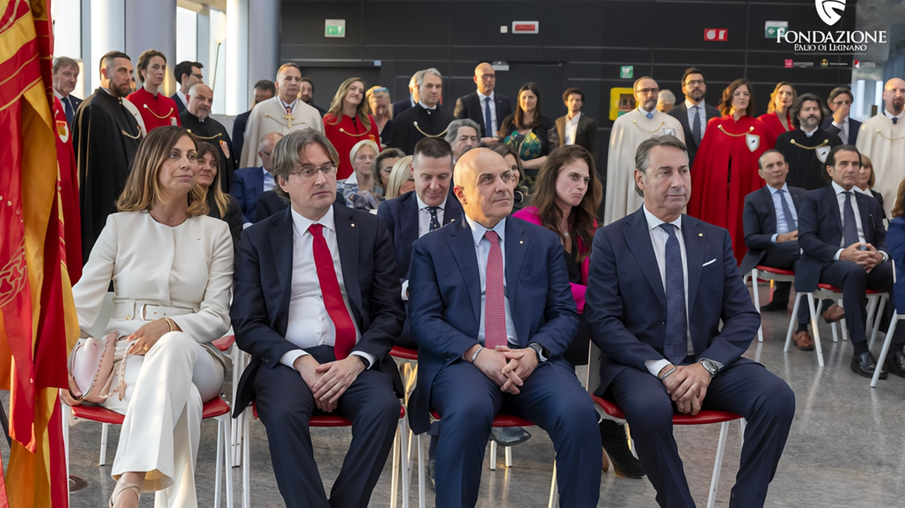 Il cda della Fondazione Palio alla presentazione ha tracciato progetti e obiettivi per il futuro Il cda della Fondazione Palio alla presentazione ha tracciato progetti e obiettivi per il futuro