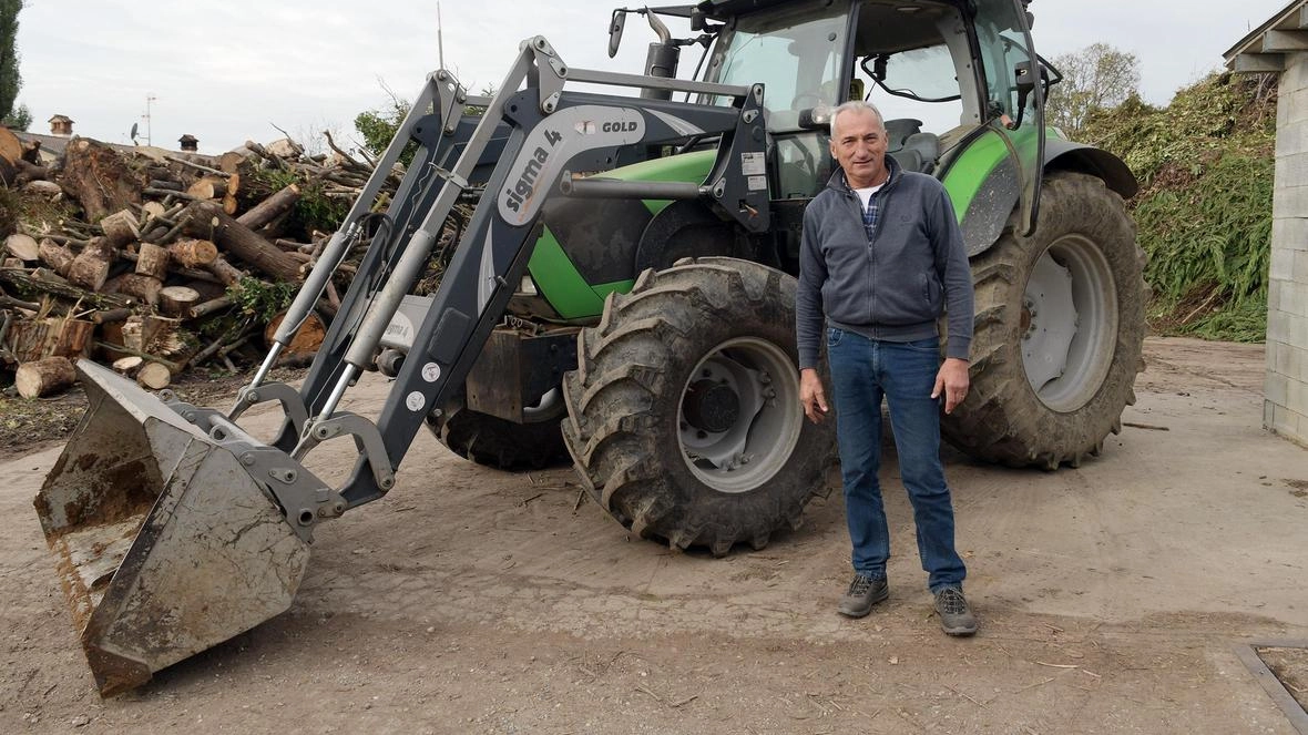 Erano l’incubo degli agricoltori. La razzia di trattori di notte. i mezzi trasferiti poi all’estero:. almeno 37 i raid messi a segno . . Erano l’incubo degli agricoltori. La razzia di trattori di notte. i mezzi trasferiti poi all’estero:. almeno 37 i raid messi a segno . .