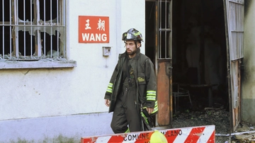 Incendio mortale in via Cantoni, c’è un sospettato. Quella richiesta di soldi con l’app Translate: “Ventimila euro o vi ammazzo”.