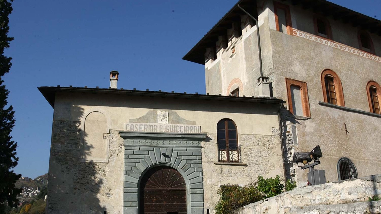 Il Castello Masegra domina Sondrio Il Castello Masegra domina Sondrio