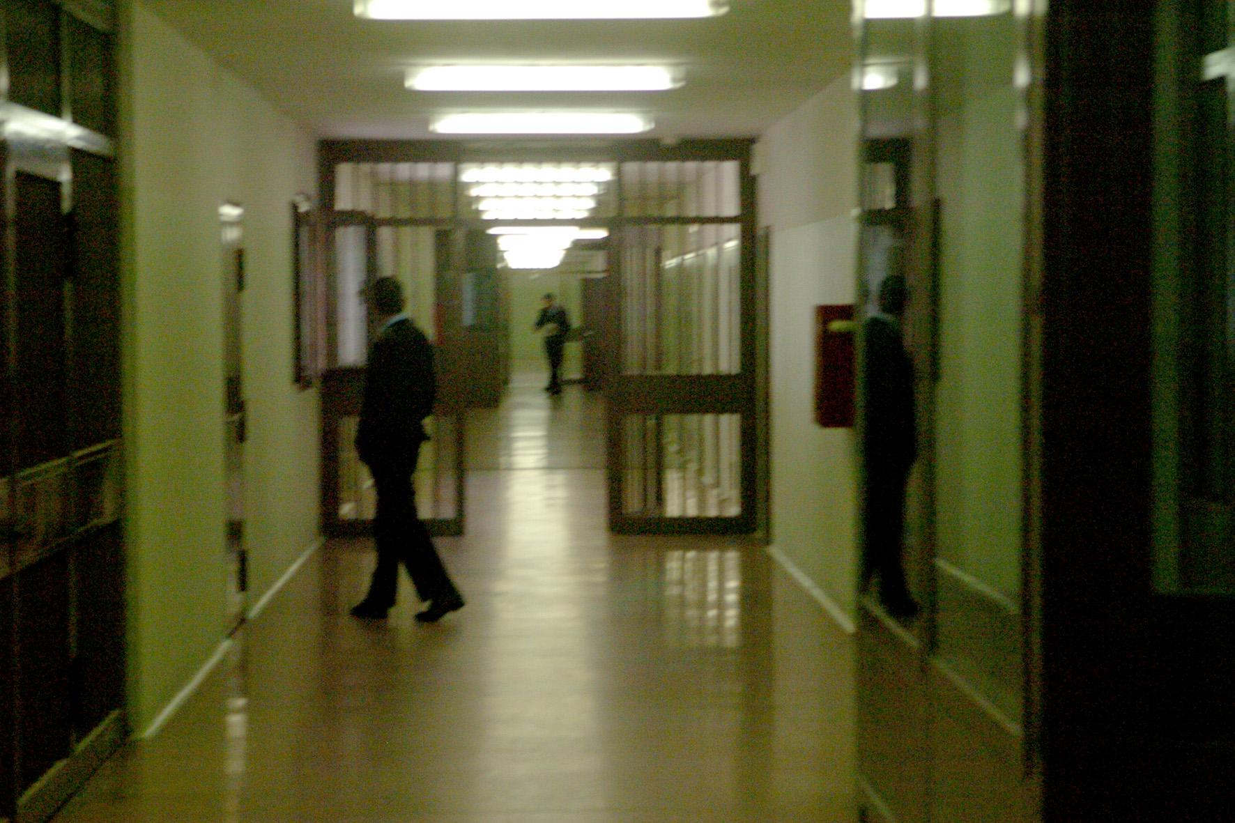 estorsione a un compagno detenuto chiesti fino a sei anni di carcere per quattro ex carcerati