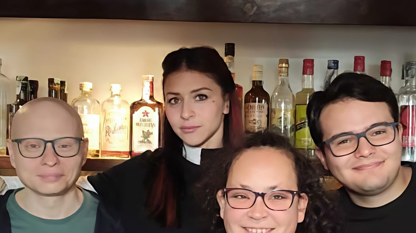 Tra i promotori del concorso per le scuole il polo sociale e culturale La Tela di Rescaldina Tra i promotori del concorso per le scuole il polo sociale e culturale La Tela di Rescaldina