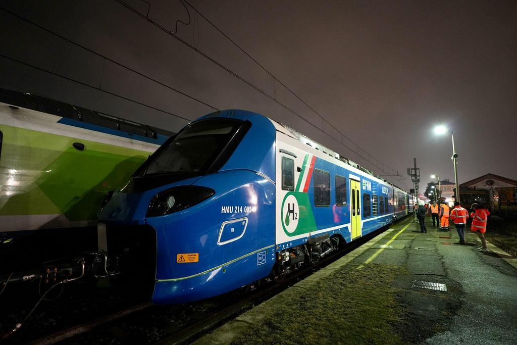 treni a idrogeno falda alta in cantiere spreco di acqua e energia elettrica