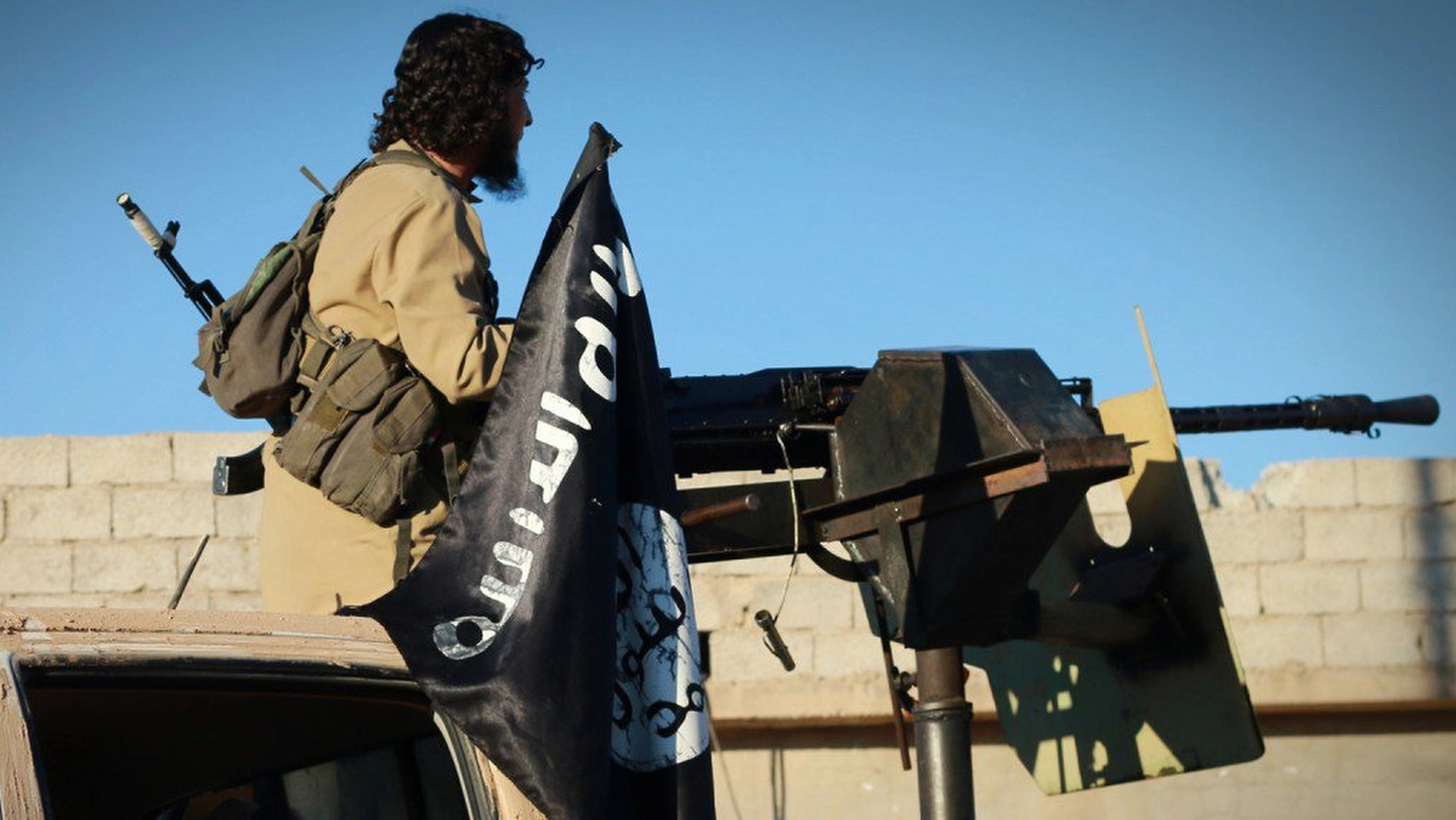 La bandiera nera dell'Isis (Archivio)