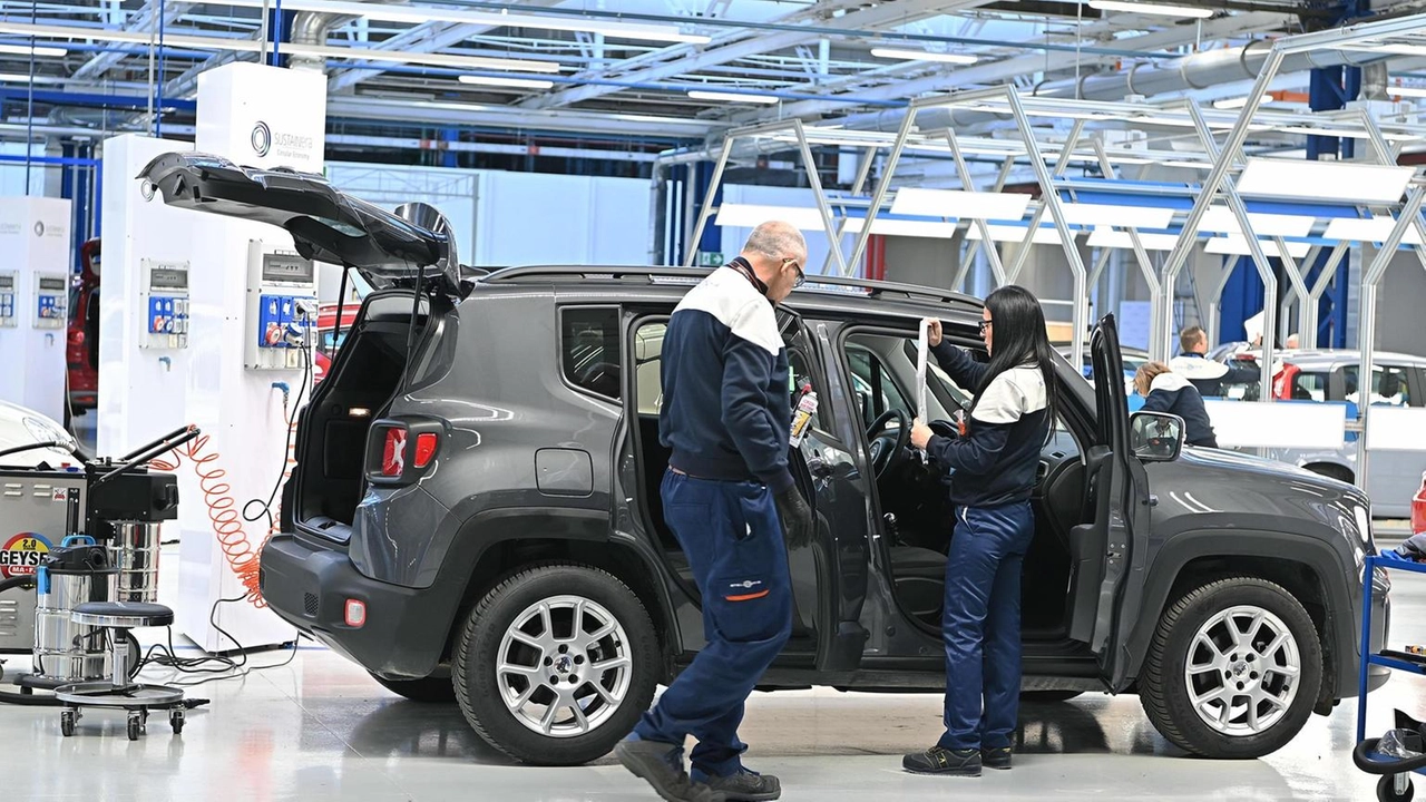 0,6% crescita Italia nel 2025, 0,4 dovuto al Pnrr 0,6% crescita Italia nel 2025, 0,4 dovuto al Pnrr