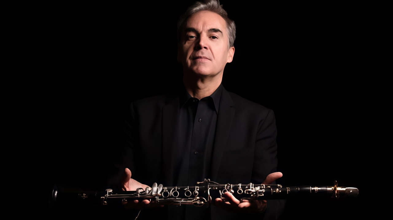 Il primo clarinetto solista racconta la sua carriera e l'emozione di suonare Verdi alla Scala. Il primo clarinetto solista racconta la sua carriera e l'emozione di suonare Verdi alla Scala.