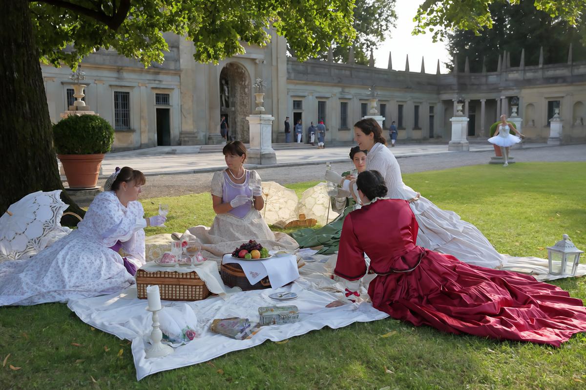 Quando il Villoresi non c’era. Nella Villa Litta dell’800 insieme a dame e cavalieri Quando il Villoresi non c’era. Nella Villa Litta dell’800 insieme a dame e cavalieri