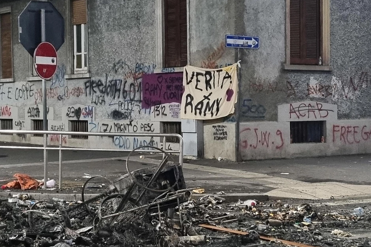 La guerriglia urbana al Corvetto, in una zona da sempre difficile per degrado e criminalità