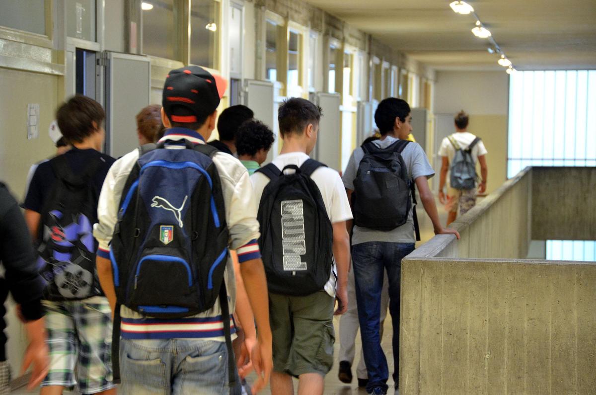 Servizi pre e post scuola per alunni. La città di Alessandro Manzoni brilla