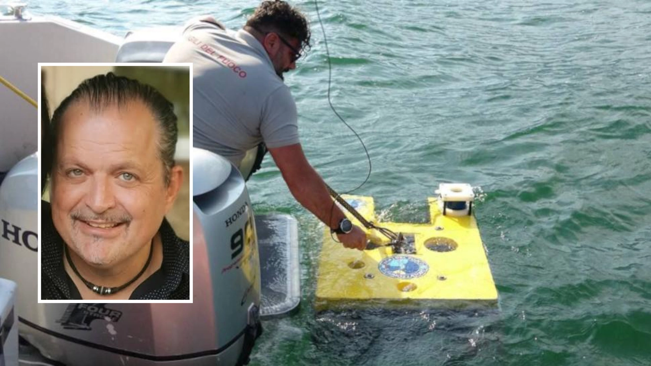 Nel riquadro Sergio Corsano. Nella foto, il Rov per le ricerche in profondità