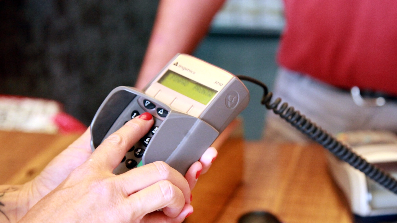 Acquisti con un bancomat rubato (Foto archivio)