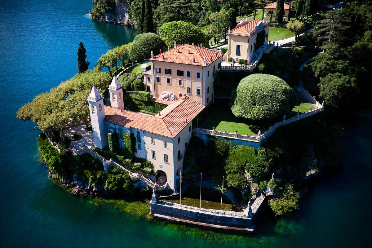 Uno dei gioielli del lago di Como: la villa del Balbianello a Tremezzina
