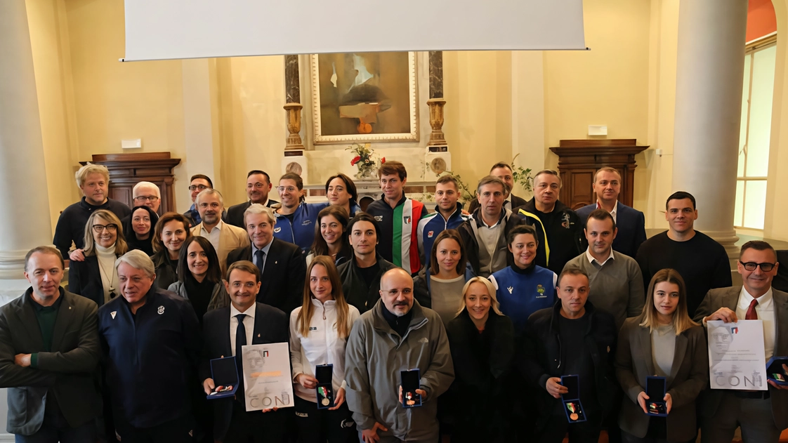 Il comitato provinciale ha premiato 32 atleti, dirigenti e società. Stella d’oro alla Pbm di Bovisio, quella d’argento alla Daini di Carate. Il comitato provinciale ha premiato 32 atleti, dirigenti e società. Stella d’oro alla Pbm di Bovisio, quella d’argento alla Daini di Carate.