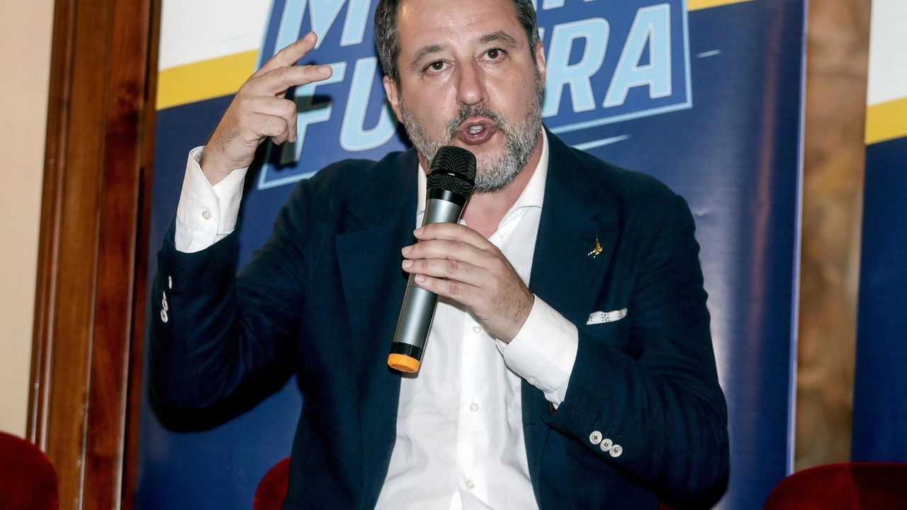 Il vice premier a Pesaro: "così cancellata la nostra identità" Il vice premier a Pesaro: "così cancellata la nostra identità"