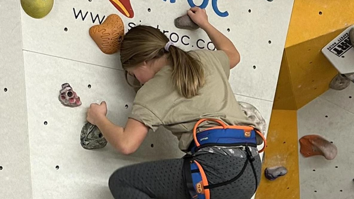 L’arrampicata sportiva gran protagonista in Valfurva. La palestra di Sant’Antonio, infatti, ha ospitato dal 2 al 6 gennaio un... L’arrampicata sportiva gran protagonista in Valfurva. La palestra di Sant’Antonio, infatti, ha ospitato dal 2 al 6 gennaio un...
