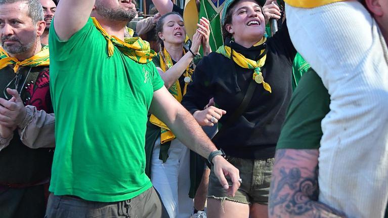 il giorno della grande emozione la sfilata di mille figuranti poi le contrade al mari la vittoria a sant ambrogio