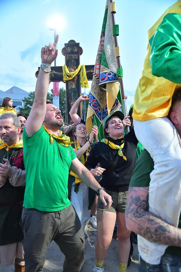 Il giorno della grande emozione. La sfilata di mille figuranti. Poi le contrade al Mari. La vittoria a Sant’Ambrogio