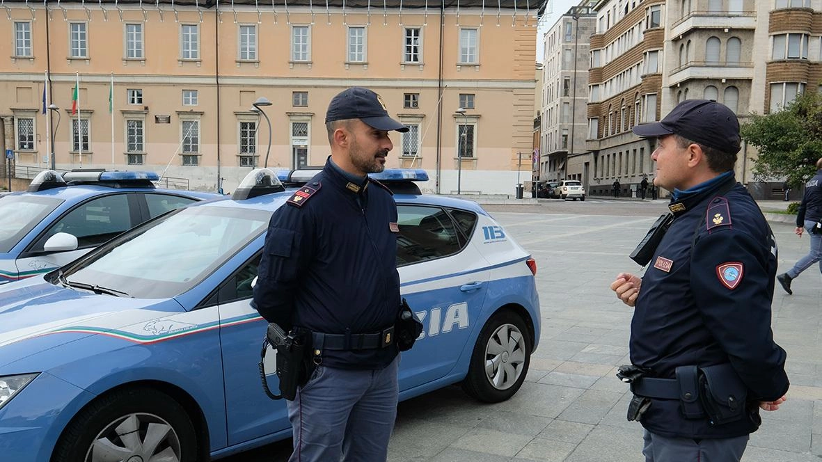 Il nuovo dirigente della squadra mobile Luca Scolamiero fa il punto sui traffici in città "Il Covid ha cambiato tutto, ci sono ragazzini che usano la tecnologia per procurarsi le dosi". Il nuovo dirigente della squadra mobile Luca Scolamiero fa il punto sui traffici in città "Il Covid ha cambiato tutto, ci sono ragazzini che usano la tecnologia per procurarsi le dosi".