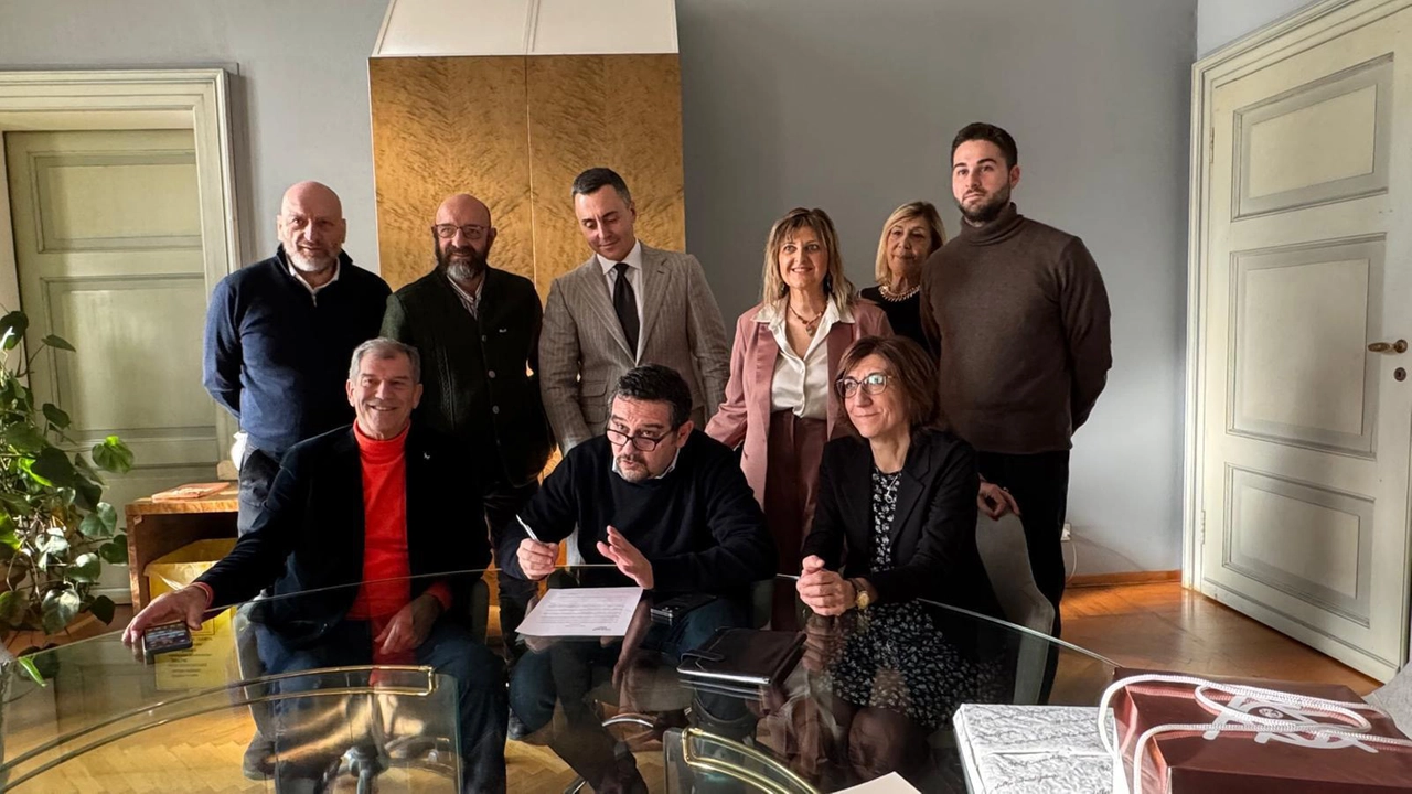 L'incontro che si è tenuto a Novara con l'amministrazione novarese L'incontro che si è tenuto a Novara con l'amministrazione novarese