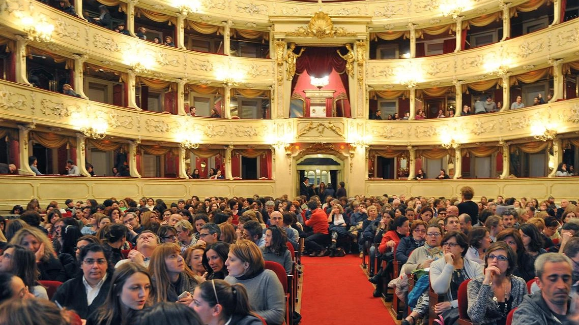Oggi alle ore 17 torna al Teatro Sociale di Como il consueto appuntamento con il mondo dell’operetta. Il titolo scelto... Oggi alle ore 17 torna al Teatro Sociale di Como il consueto appuntamento con il mondo dell’operetta. Il titolo scelto...