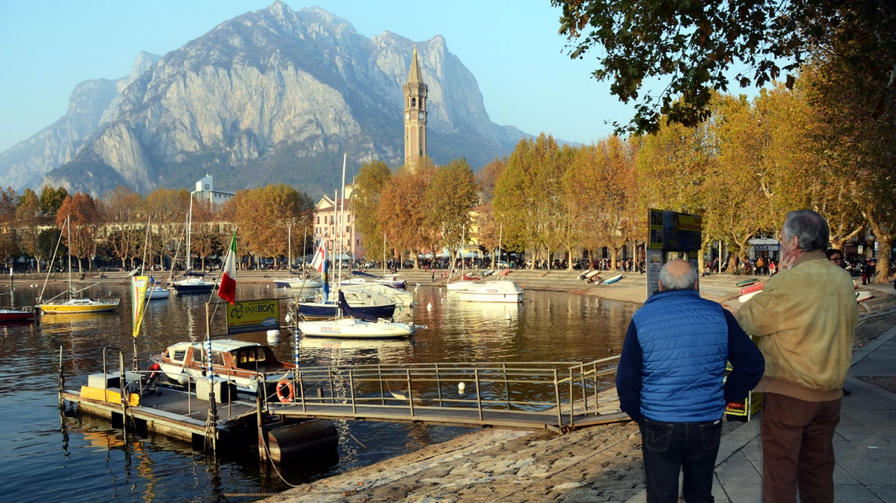 A Lecco il rifacimento della passeggiata è iniziato la scorsa primavera e andrà in porto entro il marzo 2026 A Lecco il rifacimento della passeggiata è iniziato la scorsa primavera e andrà in porto entro il marzo 2026