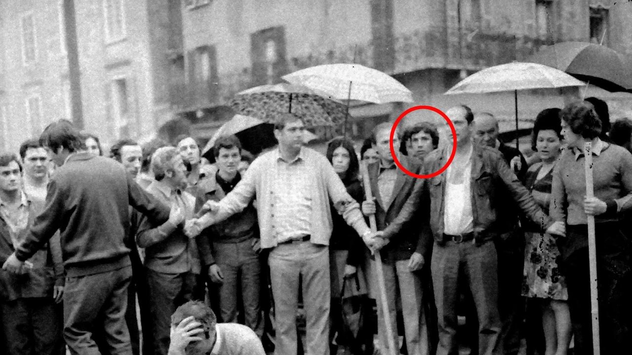 Il legale chiede l’assoluzione, mette in discussione la fotografia scattata dopo lo scoppio della bomba