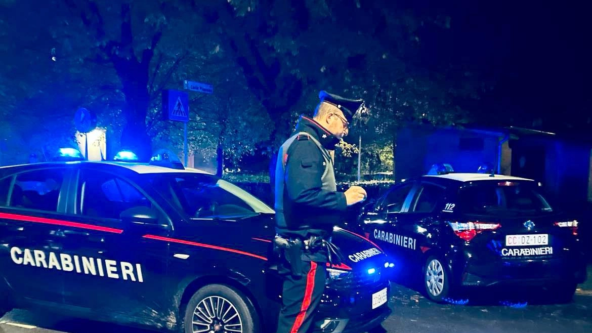 CARABINIERI NOTTE FURTI CARABINIERI NOTTE FURTI