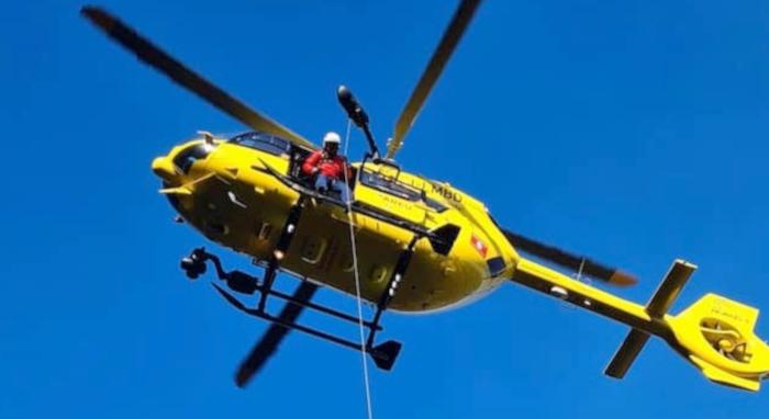 Lecco, un’ape lo punge sulla ferrata Gamma 1: i soccorritori arrivano in elicottero Lecco, un’ape lo punge sulla ferrata Gamma 1: i soccorritori arrivano in elicottero
