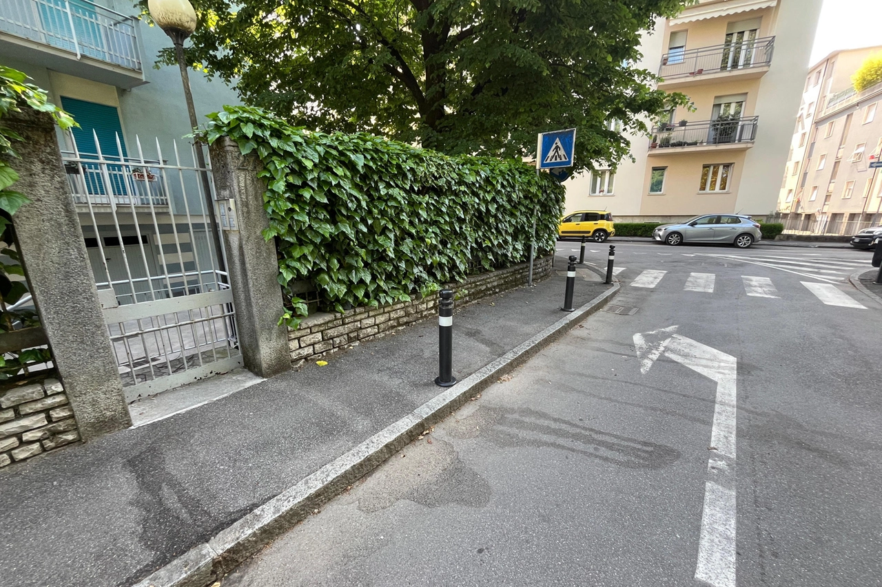 Giovane ucciso a coltellate in centro a Bergamo