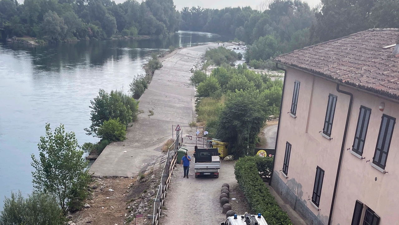 Per anni il canale è stato usato come spiaggia, ma ci sono stati troppi incidenti Per anni il canale è stato usato come spiaggia, ma ci sono stati troppi incidenti