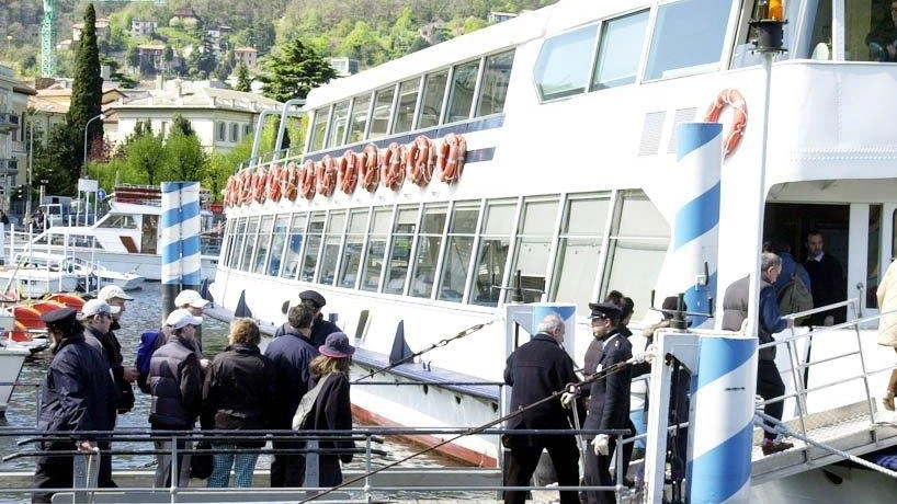Lecco, il confronto con i vertici di Navigazione laghi sulle alternative. Il capoluogo ha un attracco da sfruttare. Mancano però battelli e marinai .