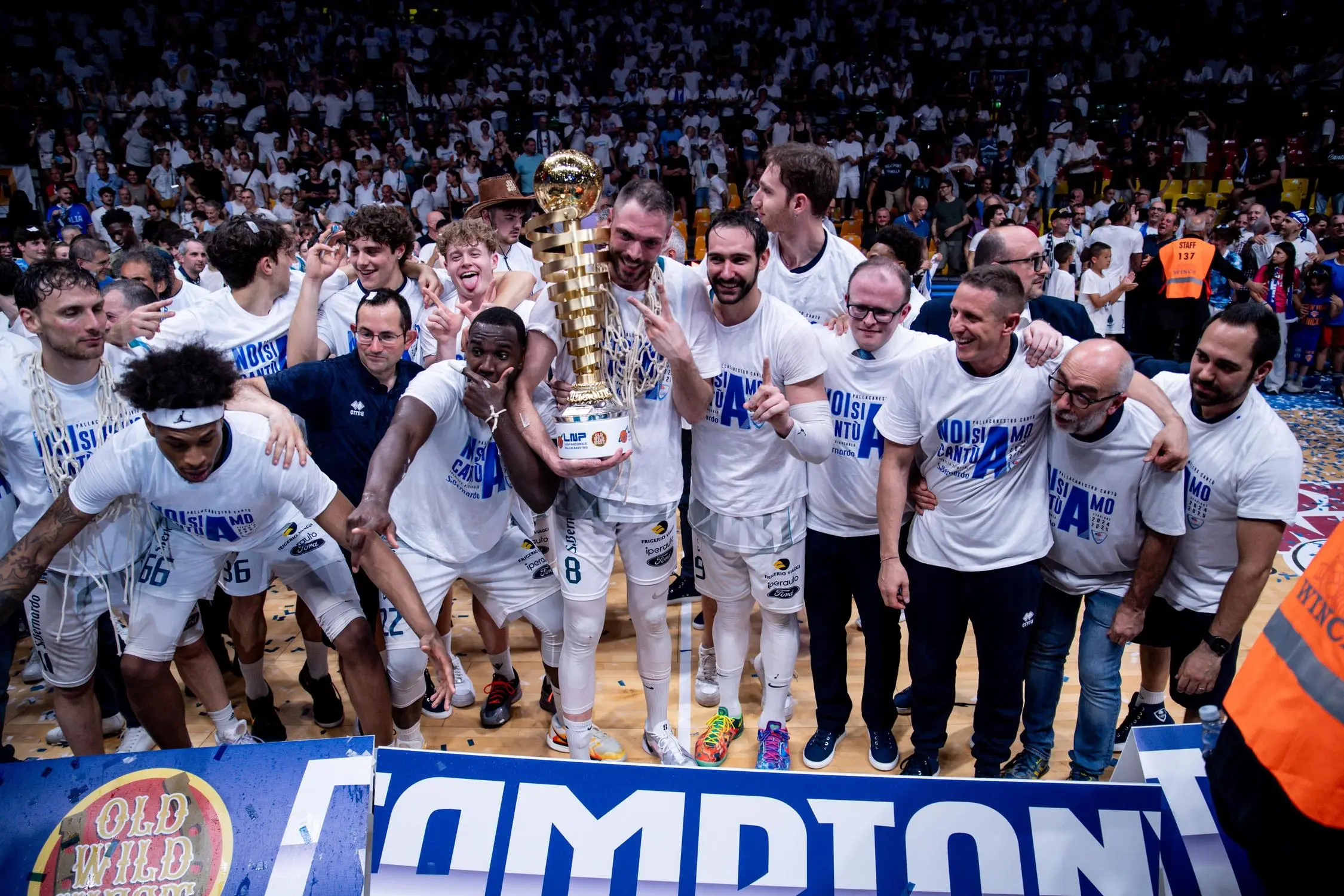 Pallacanestro Cantù: Ritorno in Serie A con Santoro e Brienza