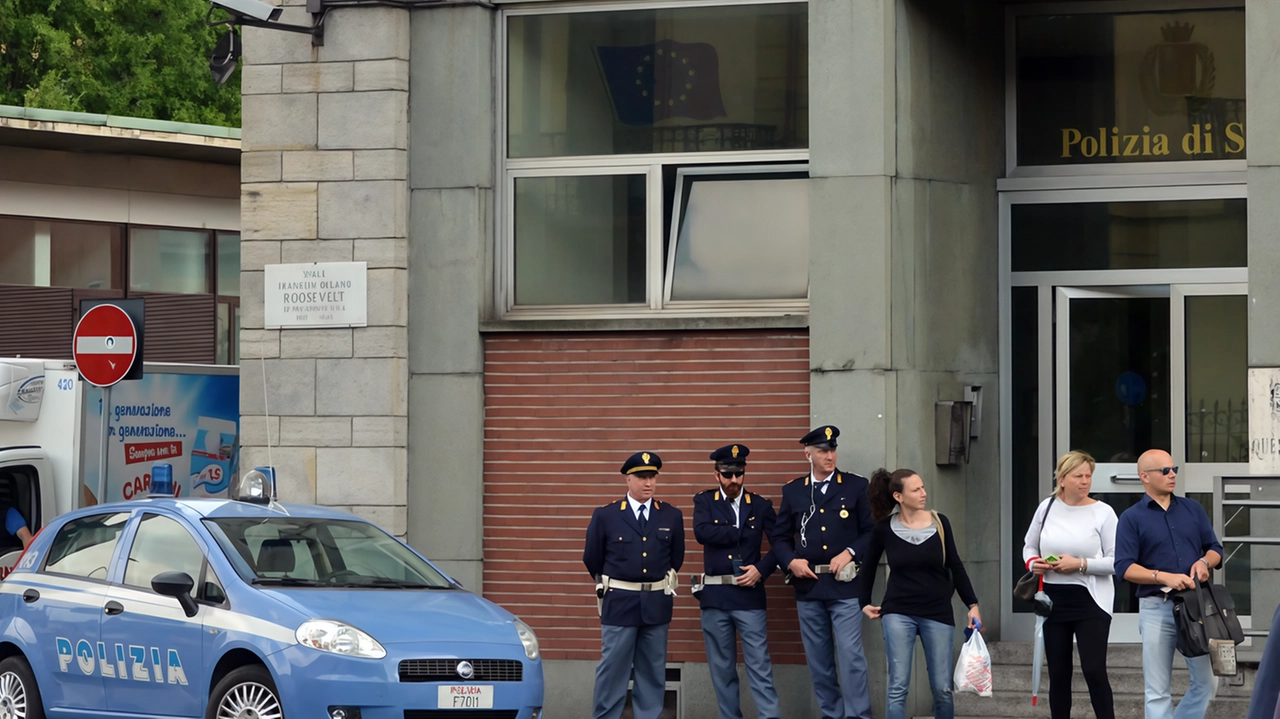 Si fingeva disabile e pronta a raccogliere offerte per una associazione che assiste bambini poveri. La donna, 20enne romena,... Si fingeva disabile e pronta a raccogliere offerte per una associazione che assiste bambini poveri. La donna, 20enne romena,...