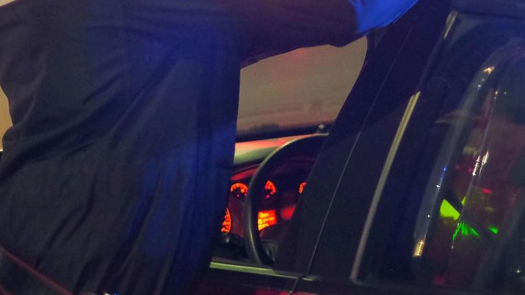 Rho, l’uomo era stato denunciato per maltrattamenti: l’allarme lanciato da un passante Rho, l’uomo era stato denunciato per maltrattamenti: l’allarme lanciato da un passante