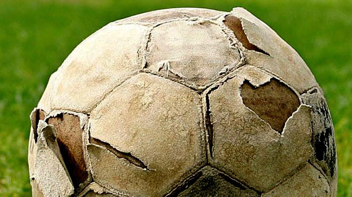 Nuovi episodi di violenza nel calcio Nuovi episodi di violenza nel calcio