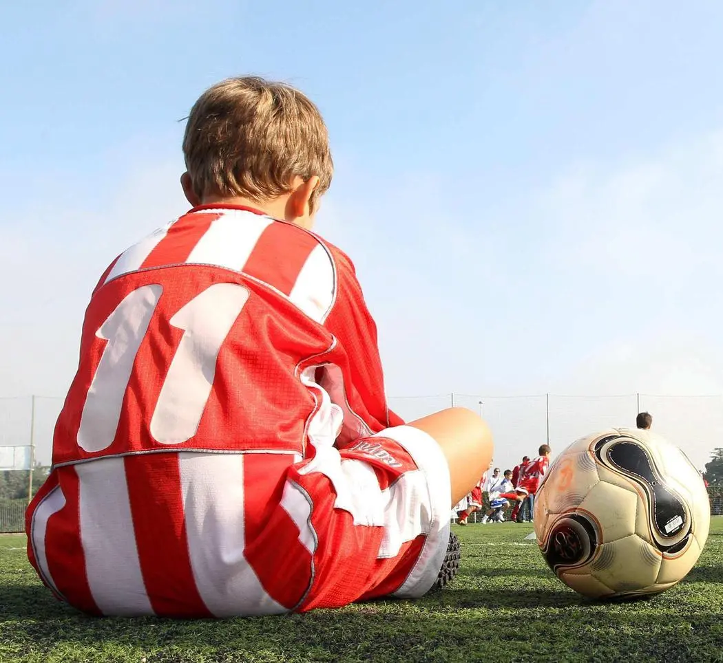 Esclusione nel calcio giovanile: il caso di Luca e la competizione a tutti i costi