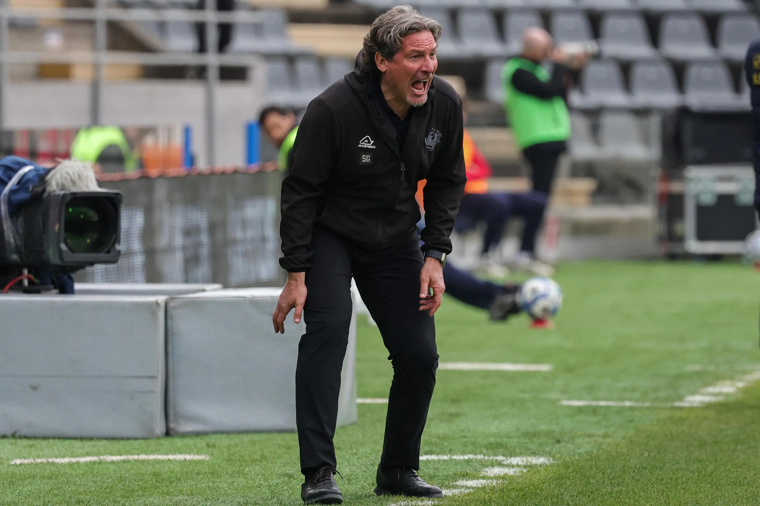Cremonese sfida Juve Stabia: inizia la corsa verso la Serie A