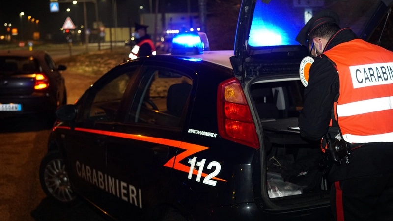 I carabinieri indagano sull'accaduto I carabinieri indagano sull'accaduto