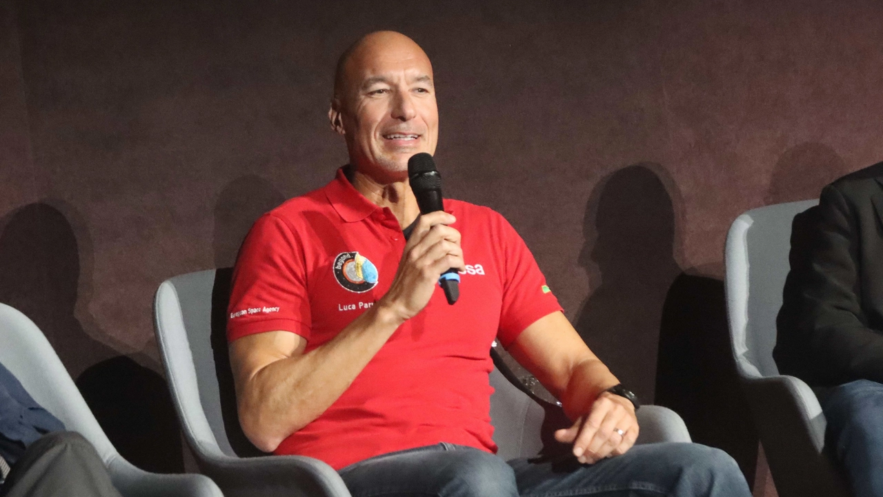 Scienza e fantascienza si incontrano: Luca Parmitano e l’avventura con Nathan Never, supereroe dei fumetti