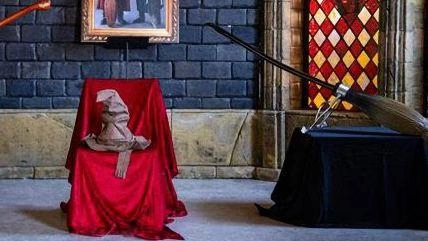 La promessa è allettante: "Il più grande villaggio mai realizzato ispirato alla saga di Harry Potter" prenderà vita sabato... La promessa è allettante: "Il più grande villaggio mai realizzato ispirato alla saga di Harry Potter" prenderà vita sabato...