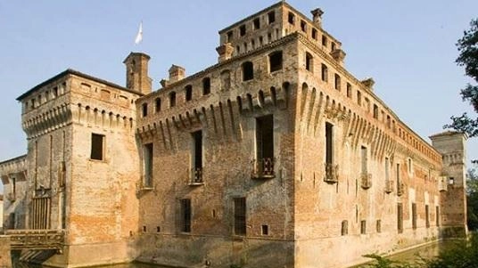Leggere tra le silenziose mura di un castello: a Padernello si può, grazie al Reading Party. Si terrà sabato 5... Leggere tra le silenziose mura di un castello: a Padernello si può, grazie al Reading Party. Si terrà sabato 5...