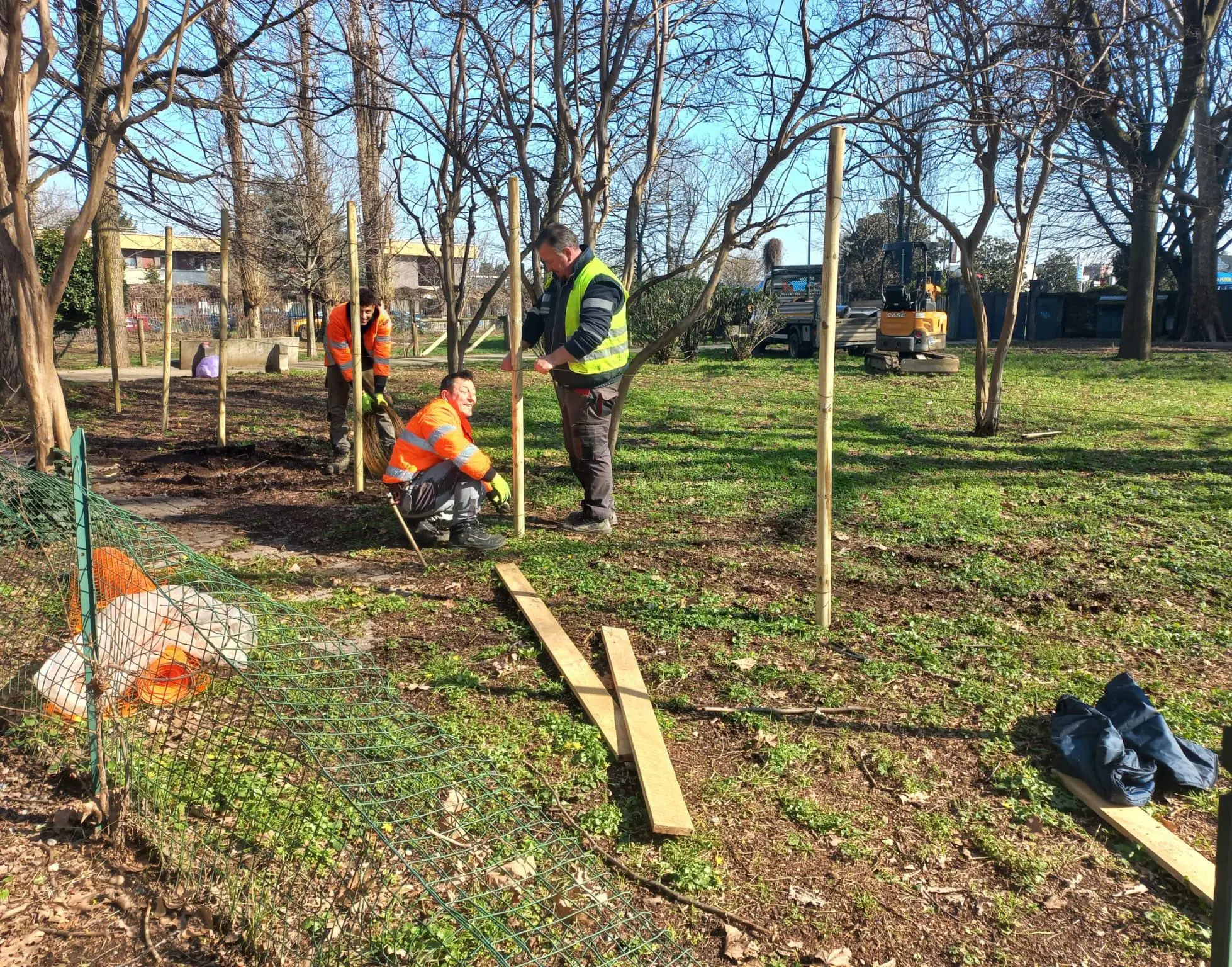 Lavori in corso al parco Cabassina. Si parte dal laghetto