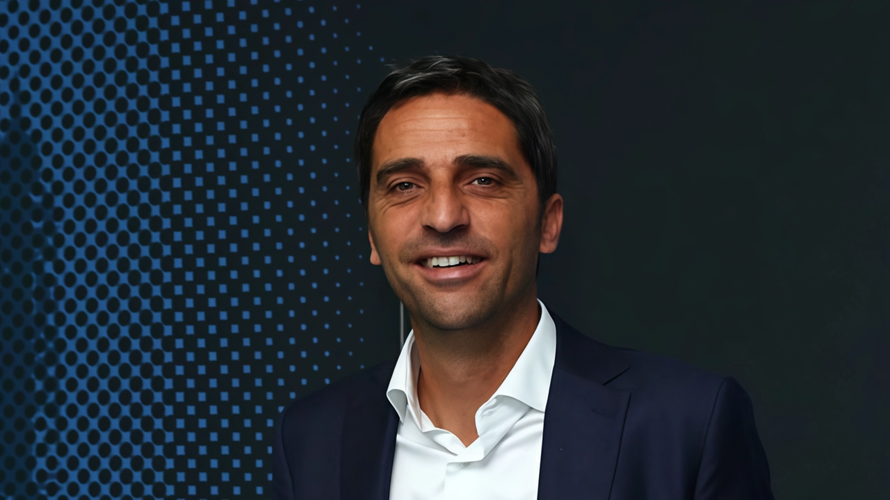 Il Milan punta su Tony D’Amico per il ruolo di direttore sportivo, ma l'Atalanta non vuole privarsene prima del 2027.