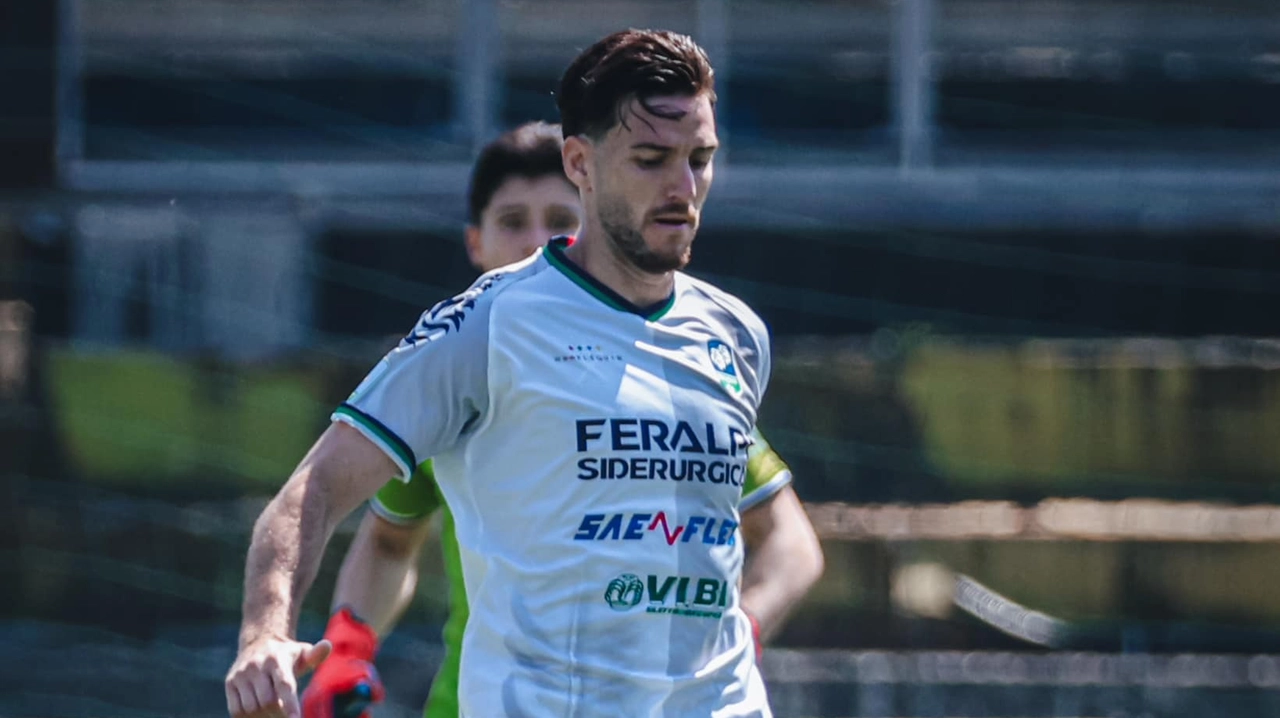FeralpiSalò-Como, un derby tra salvezza e promozione: le probabili formazioni